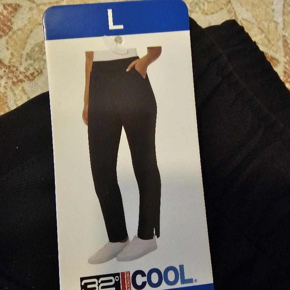 32 Degrees Cool Black Pants - Size L